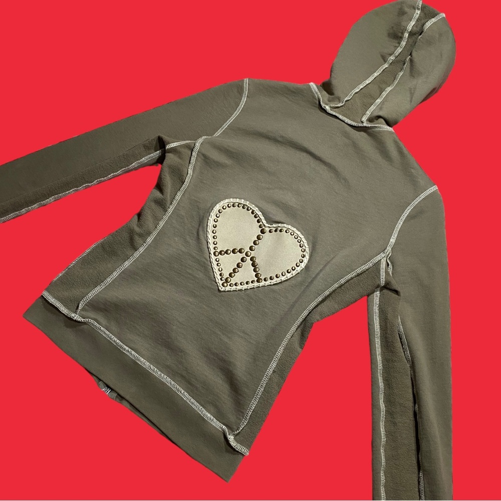 TWISTED HEART Olive Hoodie with Heart Design